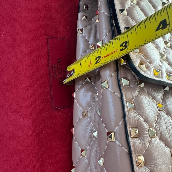 Authentic Valentino Garavani Large Quilted Studded Shoulder Bag - Picture 11 of 16